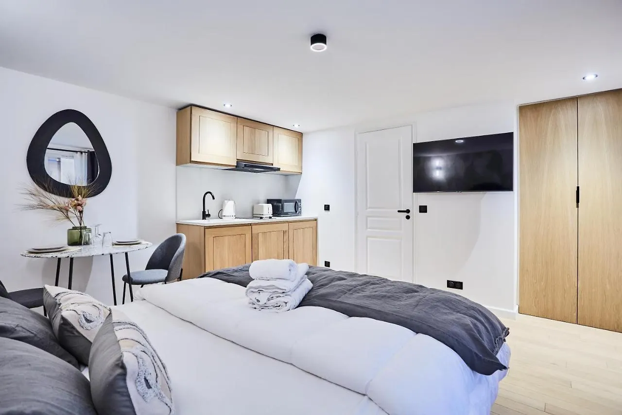 Residence Center Of Paris By Studio Prestige