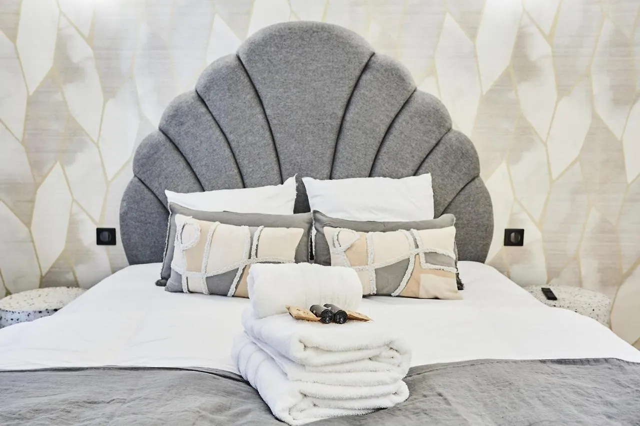 Residence Center Of Paris By Studio Prestige
