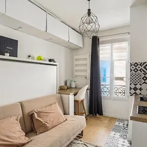  Appartement Small Comfortable Near Eiffel Tower