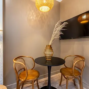 Sweett - Pavillon Madeleine Apartment